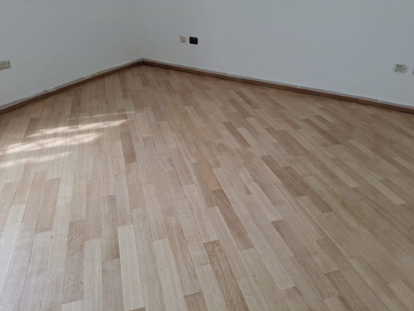 Ristrutturazione Pavimento Moderno - Ristrutturare Facile